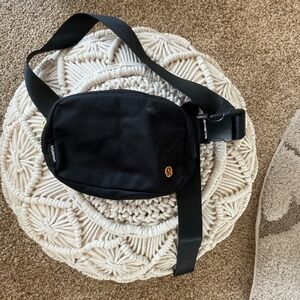 Lululemon Everywhere Belt Bag 1L Black